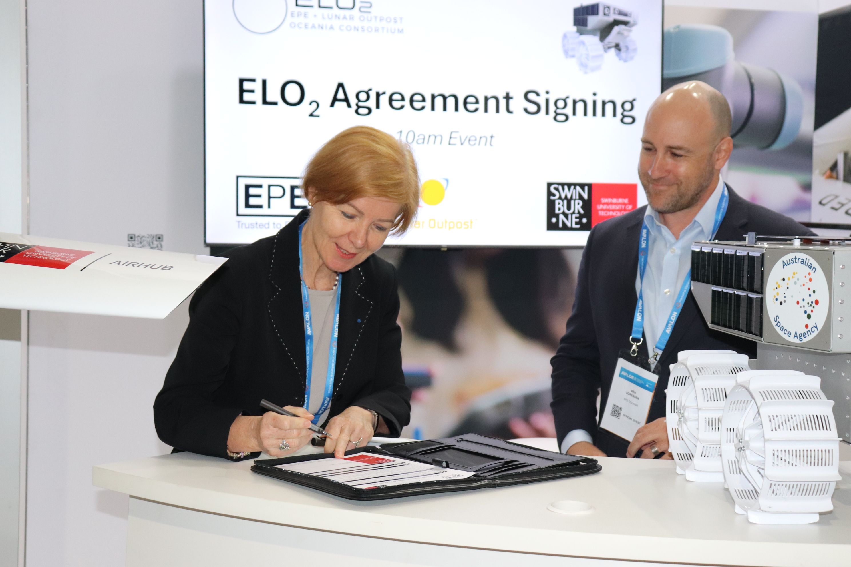 Swinburne and the ELO2 Consortium signed a Letter of Intent outlining our contributions to deliver Australia’s first lunar rover